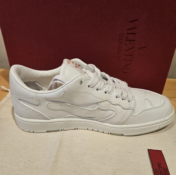 VALENTINO Garavani Atelier 07 white camouflage leather sneakers - Picture 4 of 8